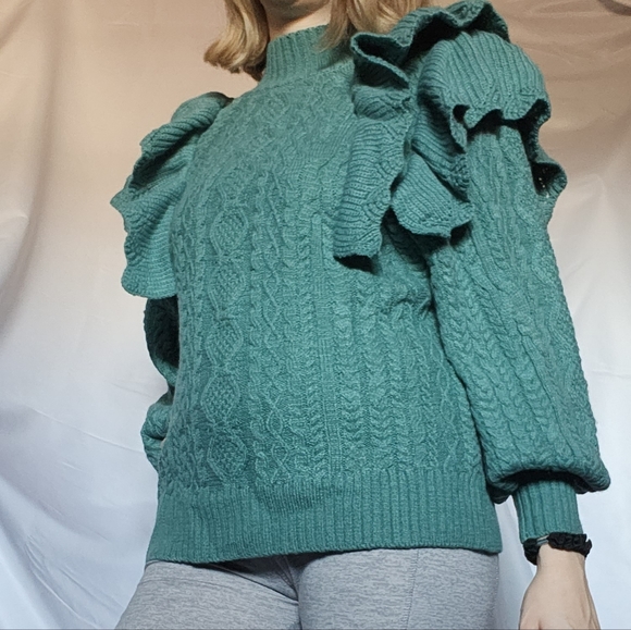 Green Listicle Sweater with poof shoulder detail. small. - Picture 5 of 11